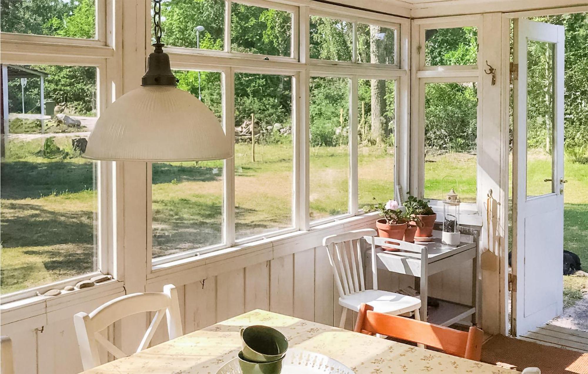 Amazing Home In Faerjestaden With Kitchen 외부 사진